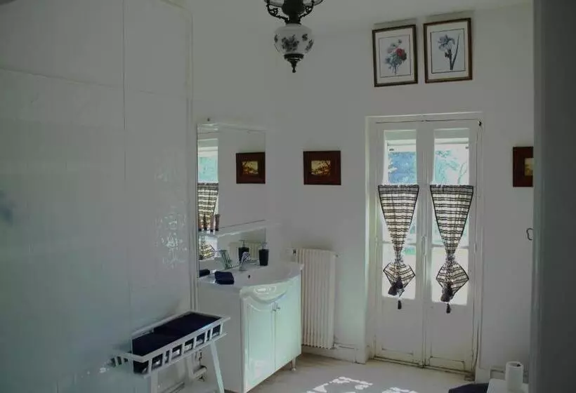 Aamiaismajoitus (B&B) Charming Guest House