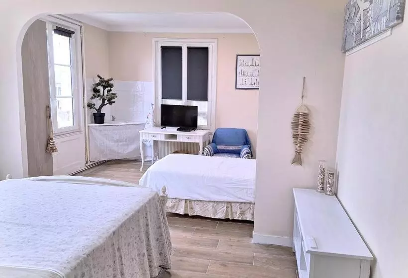 Aamiaismajoitus (B&B) Charming Guest House