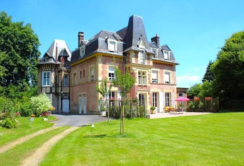 Aamiaismajoitus (B&B) Charming Guest House