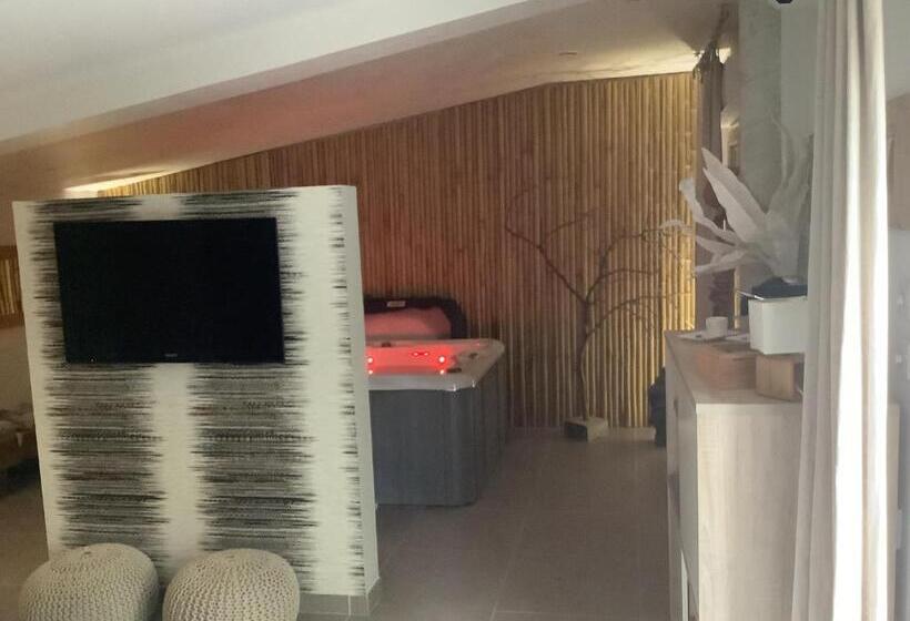 مبيت وإفطار Le Carpe Noctem