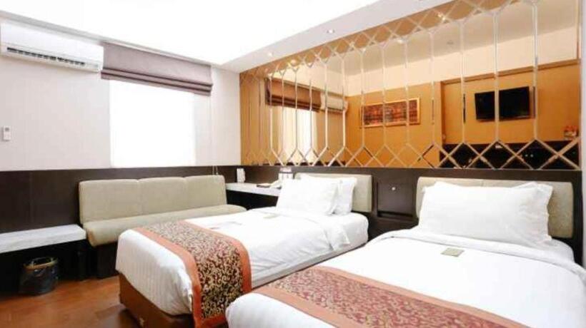 Favor Hotel Makassar City Center By Life