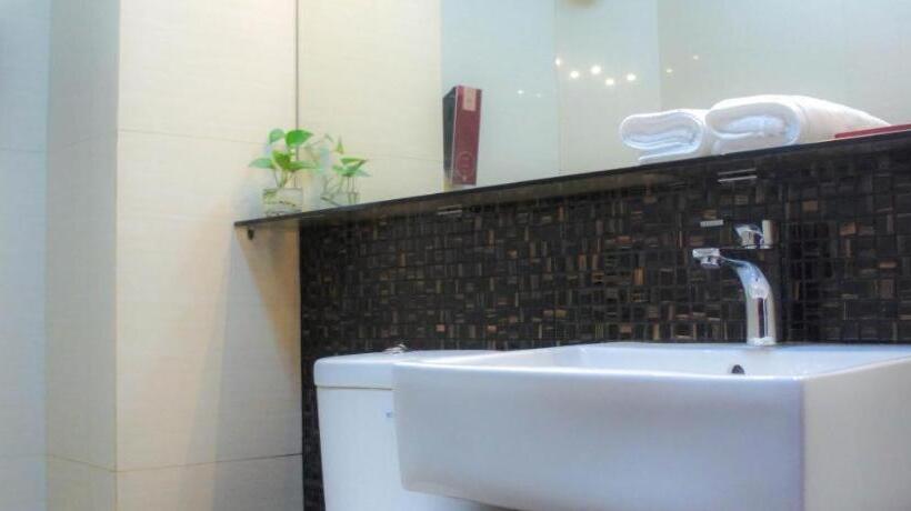 Favor Hotel Makassar City Center By Life