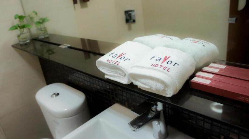 Favor Hotel Makassar City Center By Life