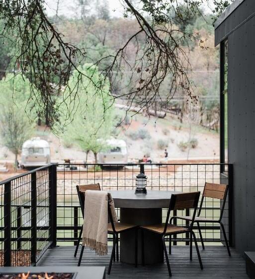 فندق Autocamp Sequoia