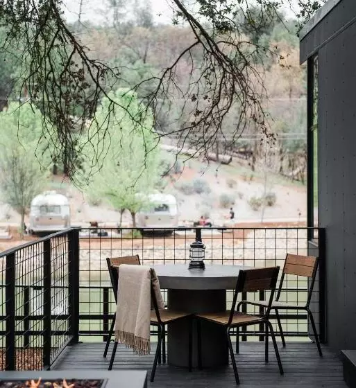 Hotelli Autocamp Sequoia