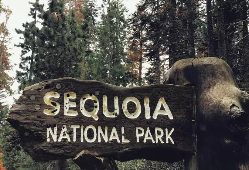 Hotelli Autocamp Sequoia