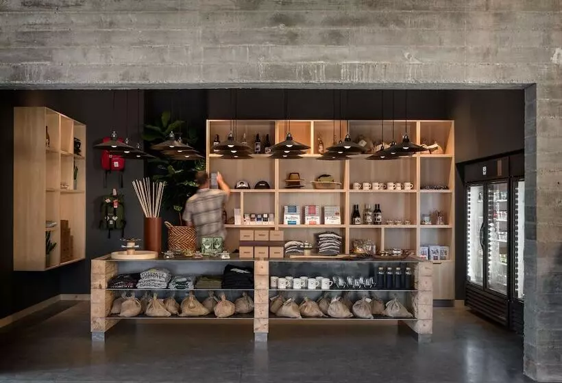 Hotelli Autocamp Sequoia