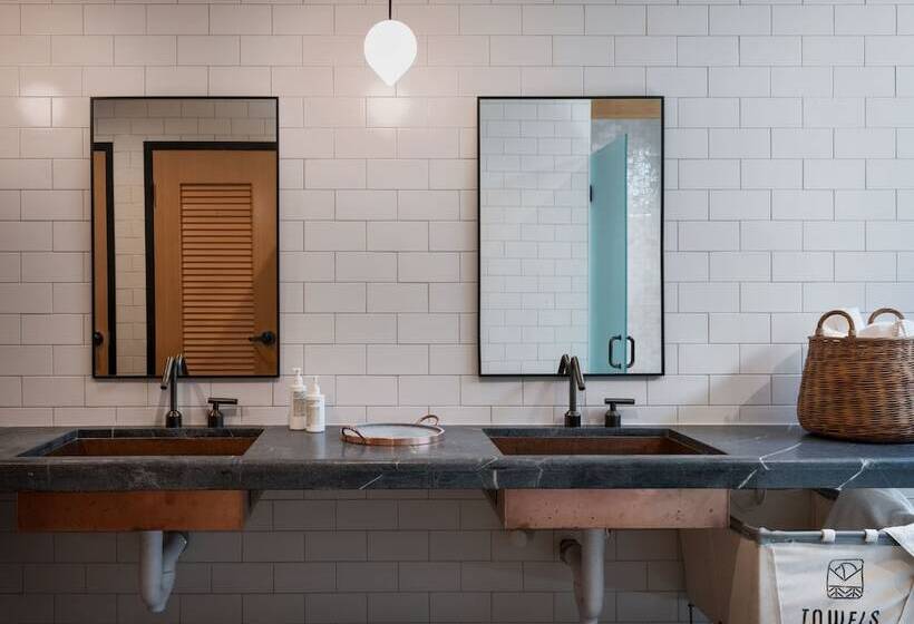 Hotel Autocamp Sequoia