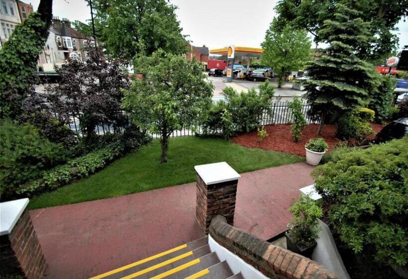 בית מלון כפרי Gateway