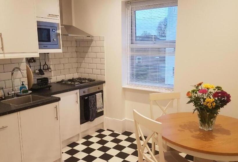 בית מלון כפרי Gateway