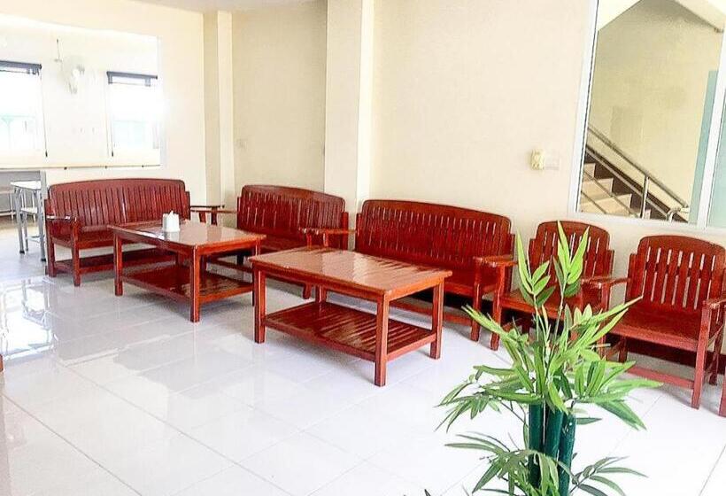 Szálloda Sc Palace Chiangrai