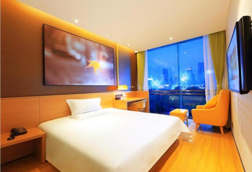 Iu Hotel Kunming Jinma Bijifang Joy City