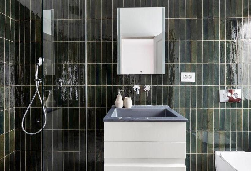 Peak Aparthotel Old Town By Cityhost