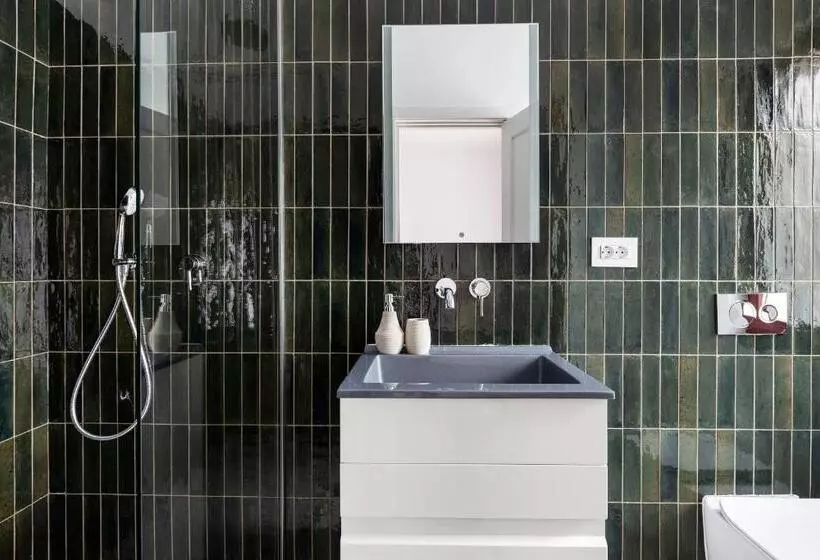 Peak Aparthotel   Old Town   By Cityhost