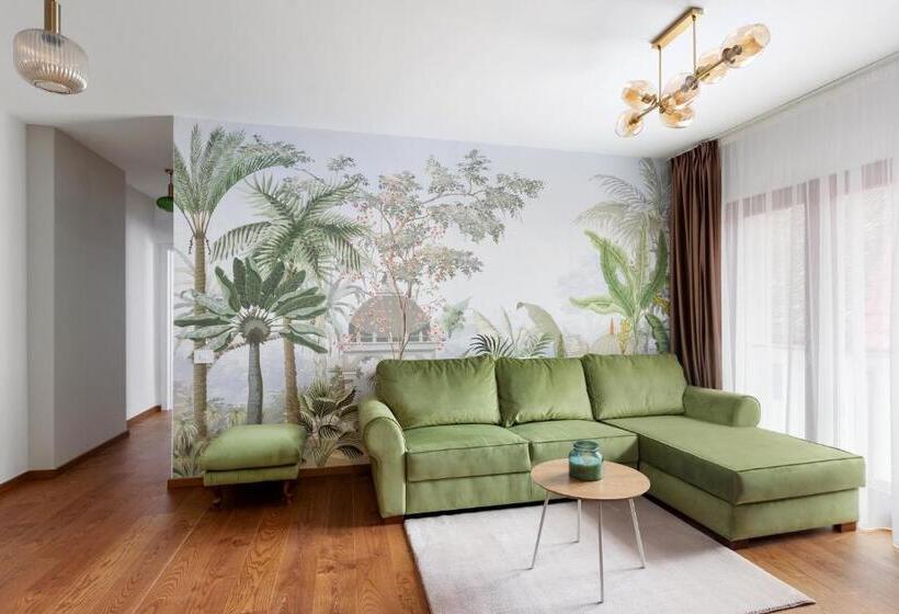 Peak Aparthotel Old Town By Cityhost