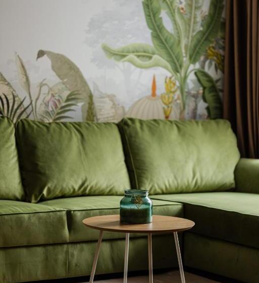 Peak Aparthotel Old Town By Cityhost