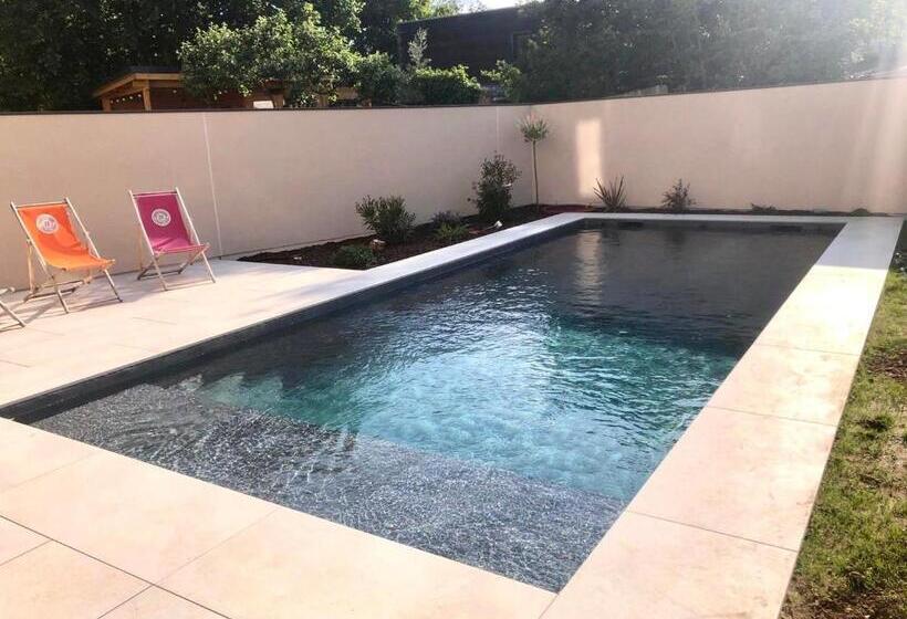 پانسیون Beautiful Family Home