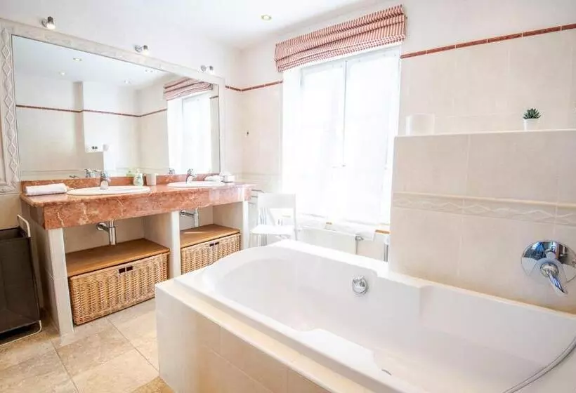 Majatalo Le Clos Des Tilleuls   Gite 10 People