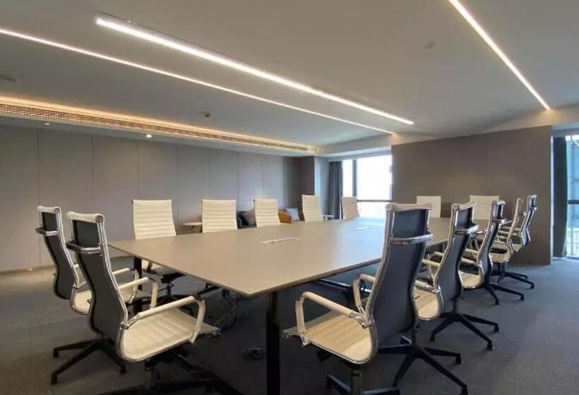 Starway Hotel Ningbo Impression City