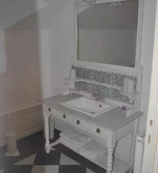 B&b Kasteelhoeve De Tornaco