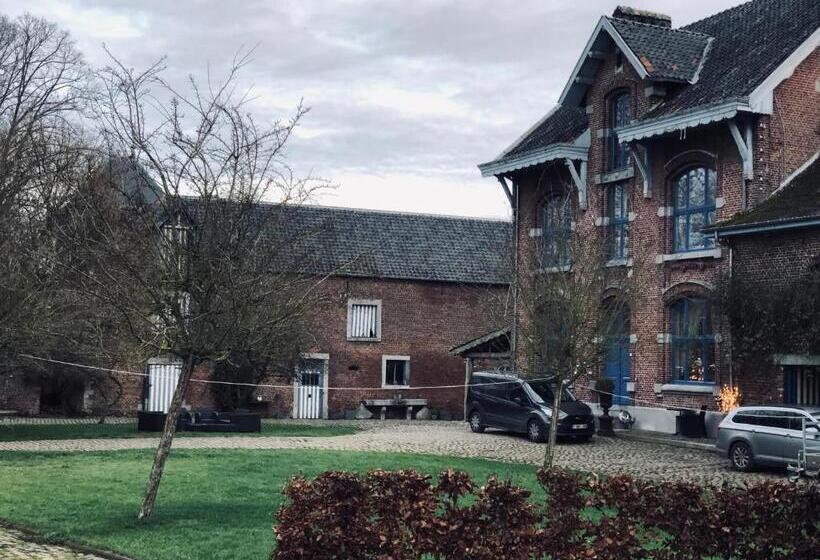 B&b Kasteelhoeve De Tornaco