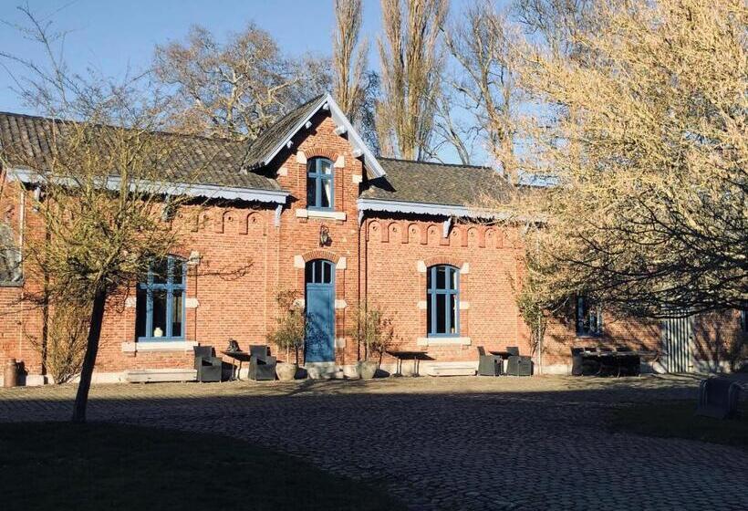 B&b Kasteelhoeve De Tornaco