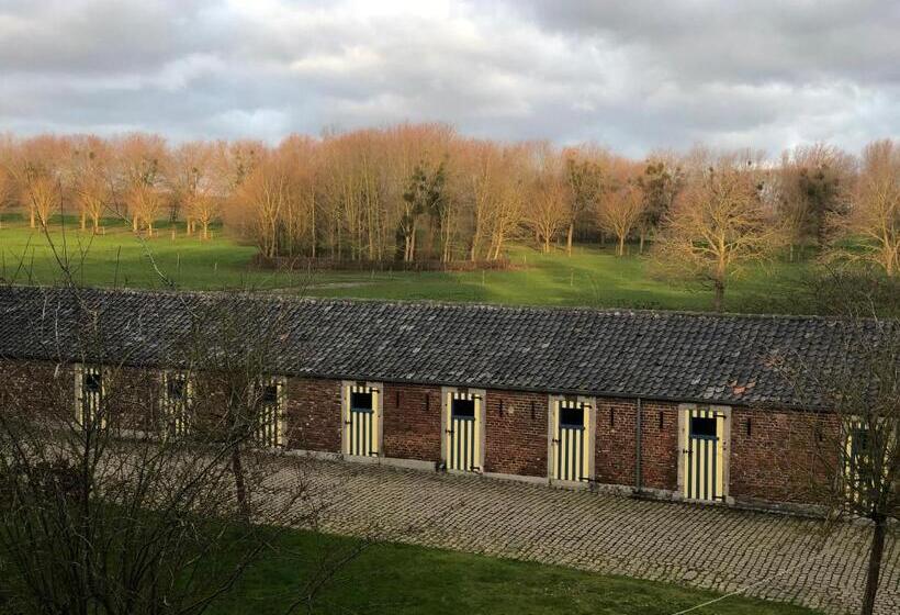 B&b Kasteelhoeve De Tornaco