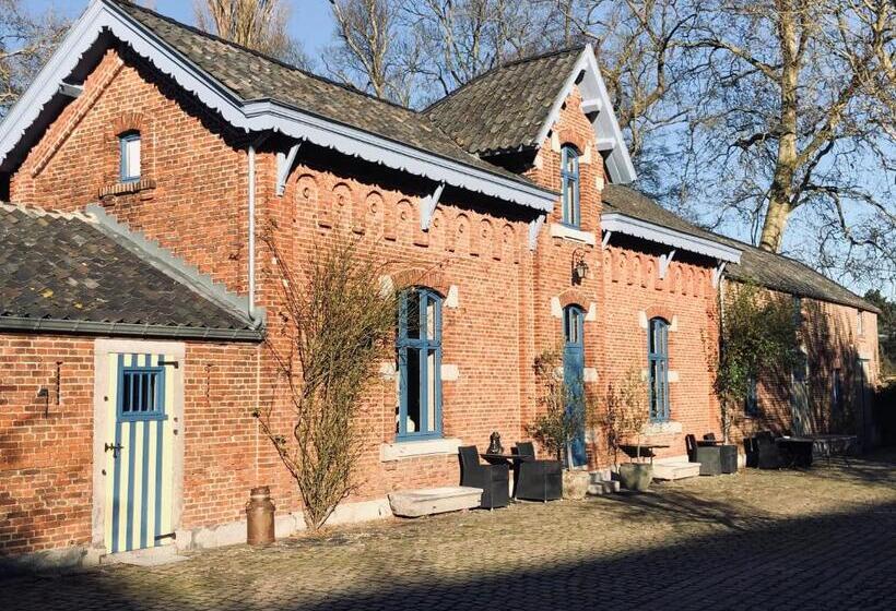 B&b Kasteelhoeve De Tornaco