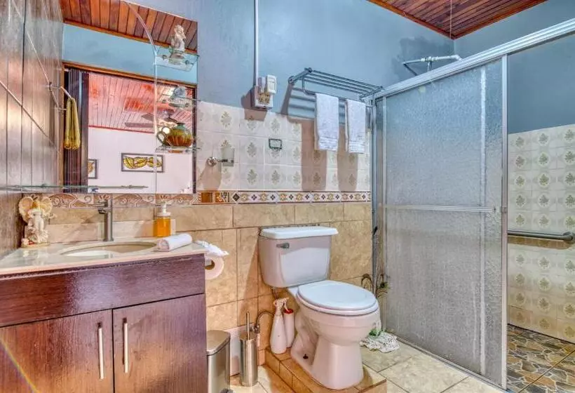 Aamiaismajoitus (B&B) Arenal Chill Inn