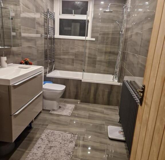 Nocleg ze śniadaniem Kayumba Properties Ltd