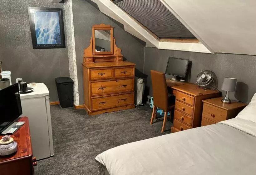 Aamiaismajoitus (B&B) Kayumba Properties Ltd