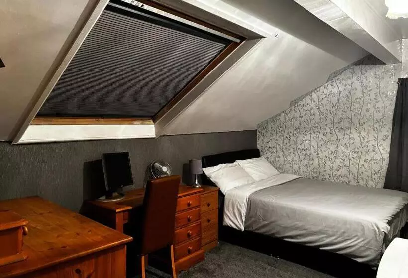 Aamiaismajoitus (B&B) Kayumba Properties Ltd