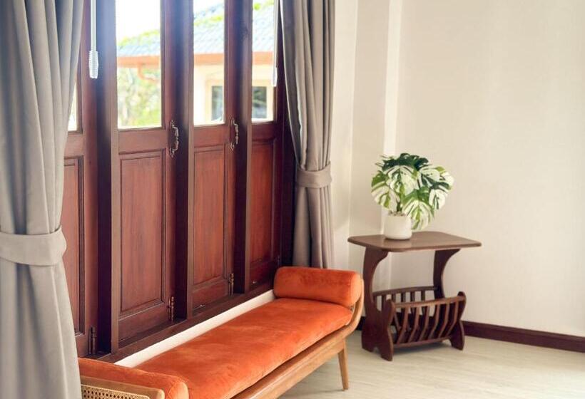 Botanic Boutique Hotel Surin Beach