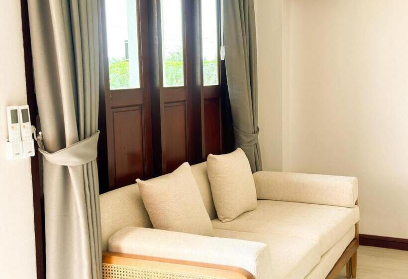 Botanic Boutique Hotel Surin Beach