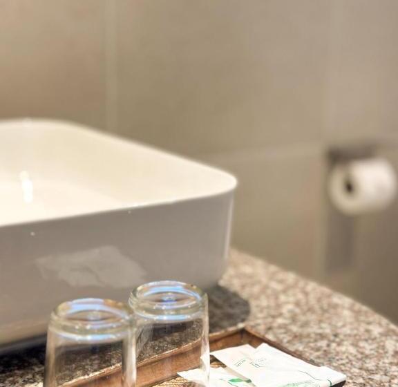 Botanic Boutique Hotel Surin Beach