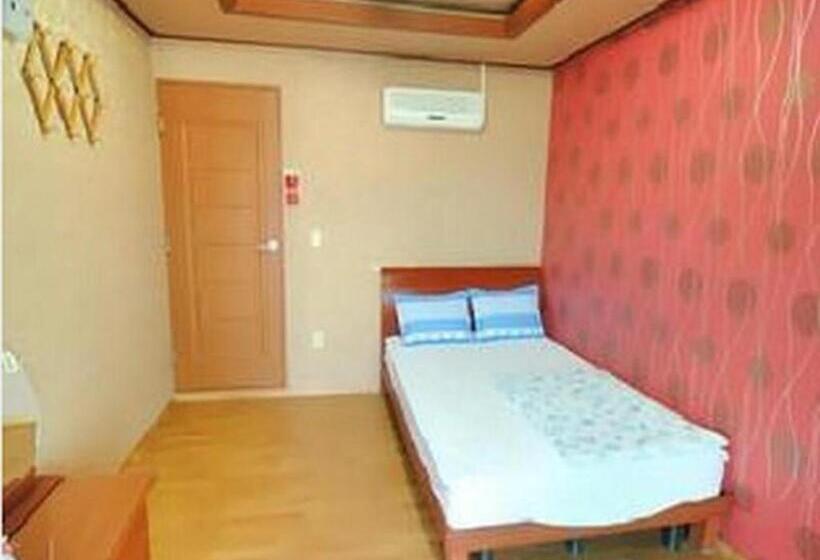 Hanbit Pension & Motel