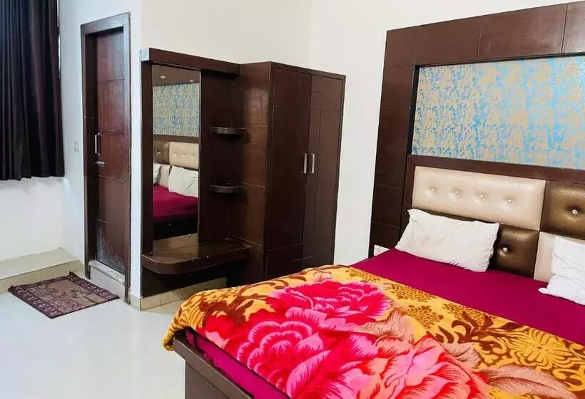 Hotelli Bri Elite