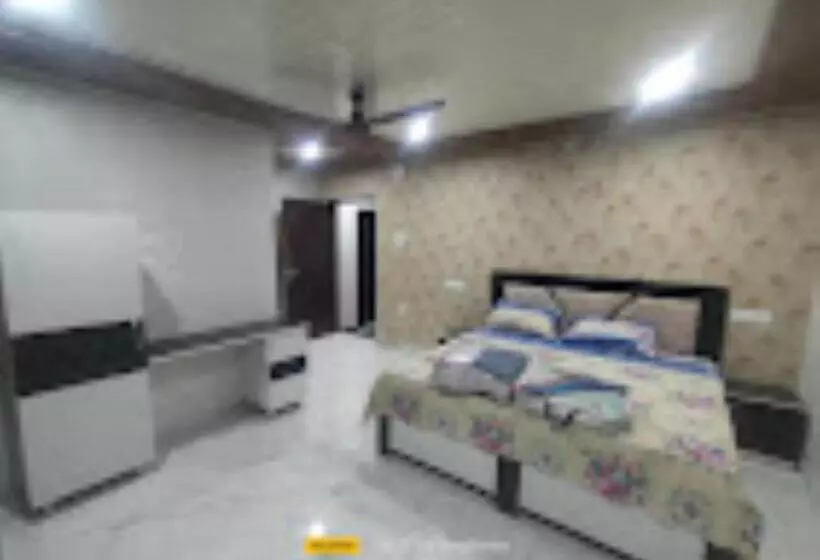 Hotelli Sudarshan Palace, Pipalkoti