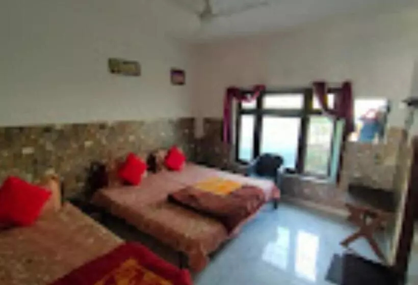 Hotelli Sudarshan Palace, Pipalkoti