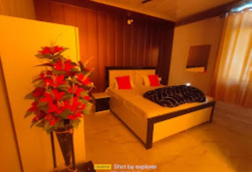 Otel Sudarshan Palace, Pipalkoti