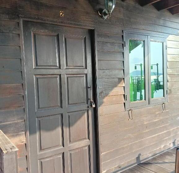 פנסיון Tonmai Suite Ii