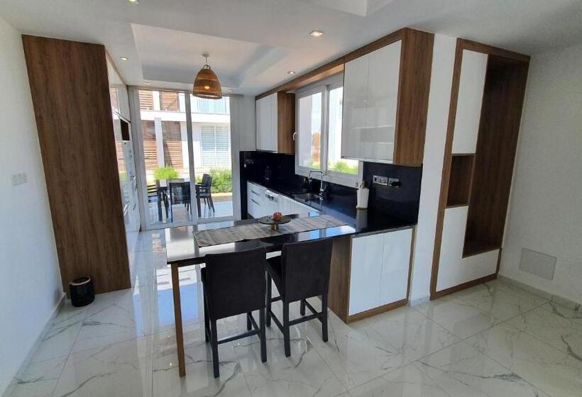 استراحتگاه Four Seasons Li̇fe Aparts And Vi̇llas   Official