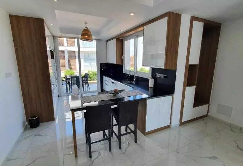 استراحتگاه Four Seasons Li̇fe Aparts And Vi̇llas   Official