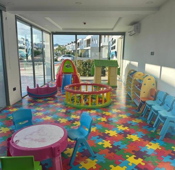 استراحتگاه Four Seasons Li̇fe Aparts And Vi̇llas   Official