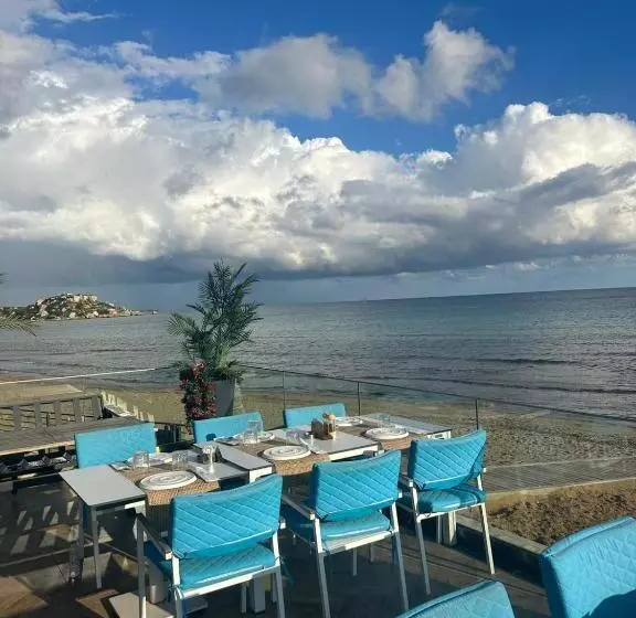 استراحتگاه Four Seasons Li̇fe Aparts And Vi̇llas   Official