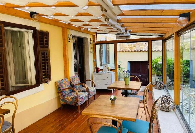 تختخواب و صبحانه Villa Verde Piran, Authentic Mediterranean Stay