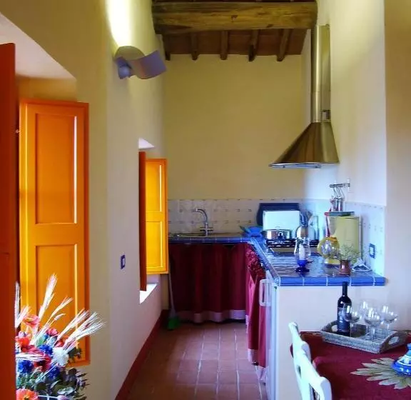 Hotelli Agriturismo Poggiodarno