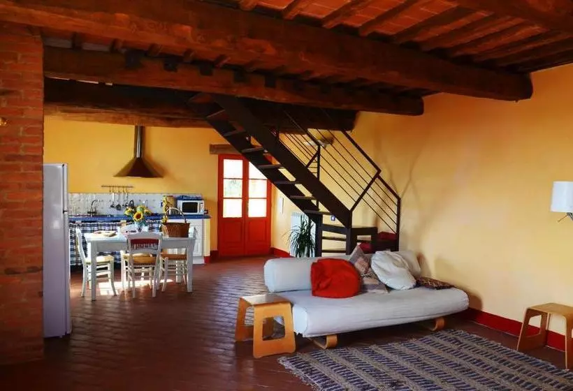 Hotelli Agriturismo Poggiodarno