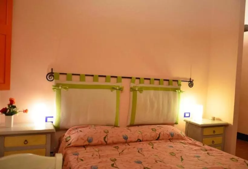 Hotelli Agriturismo Poggiodarno