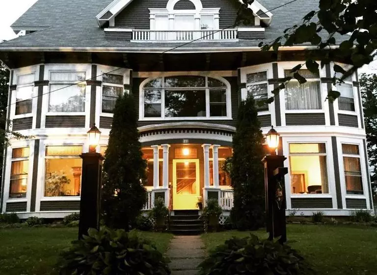 Aamiaismajoitus (B&B) The Hillhurst Inn
